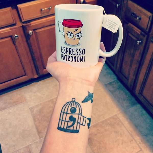 Tatuaje punto y coma libertad