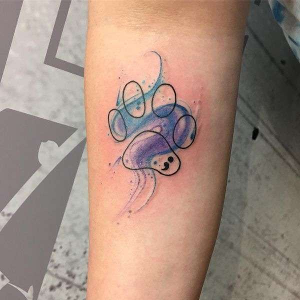 Tatuaje punto y coma pata