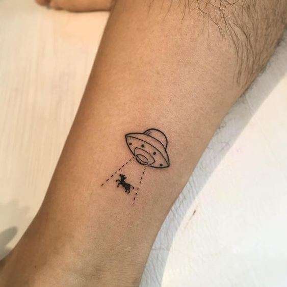 Tatuajes pequeños - ovni