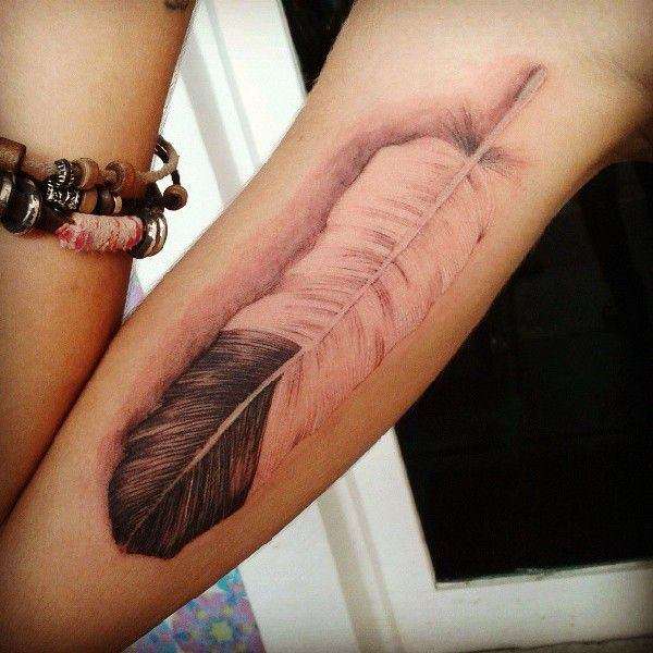 Tatuaje de pluma de águila