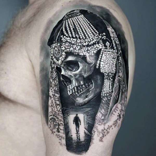 Tatuaje de calavera en el brazo