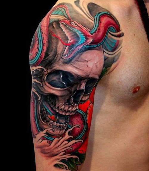 Tatuaje de calavera en el hombro