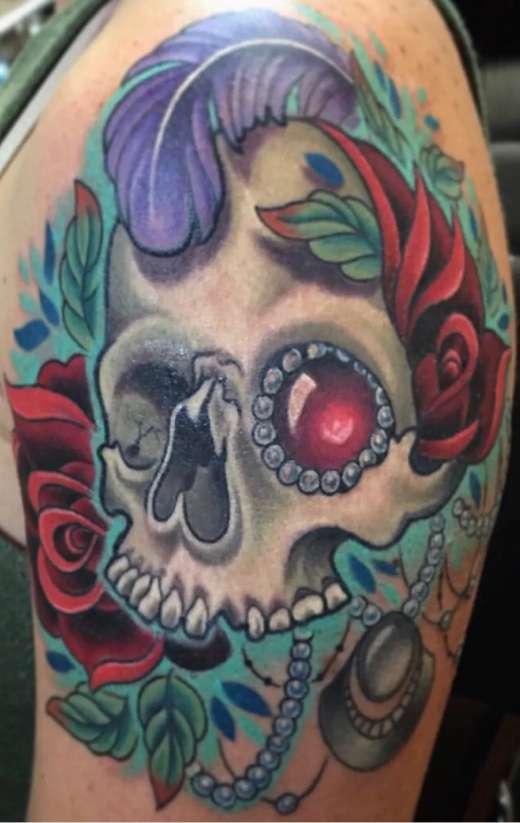 Tatuaje de calavera femenina