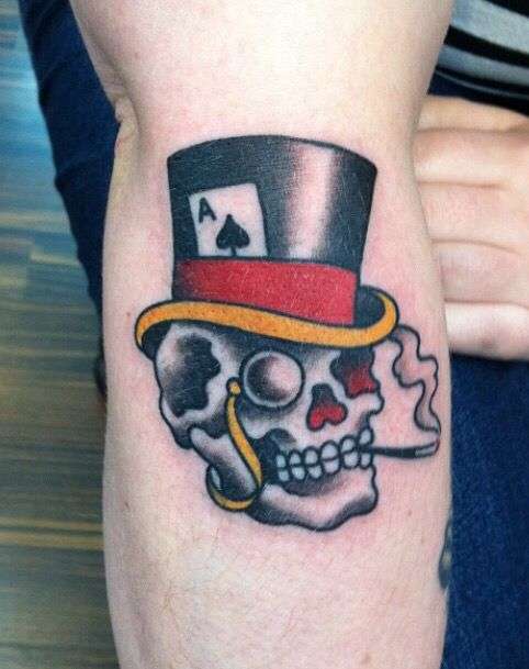 Tatuaje de calavera fumando