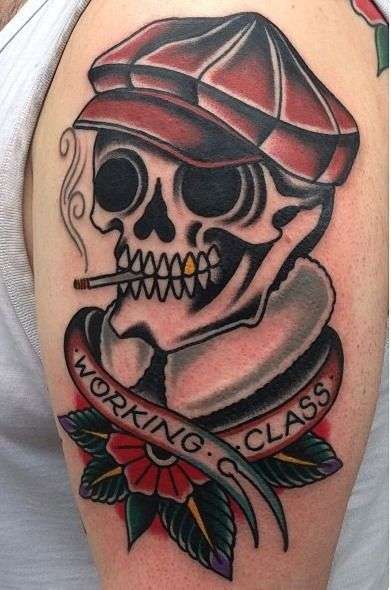 Tatuaje de calavera fumando
