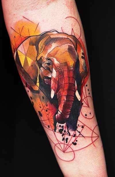 Tatuaje de elefante en colores