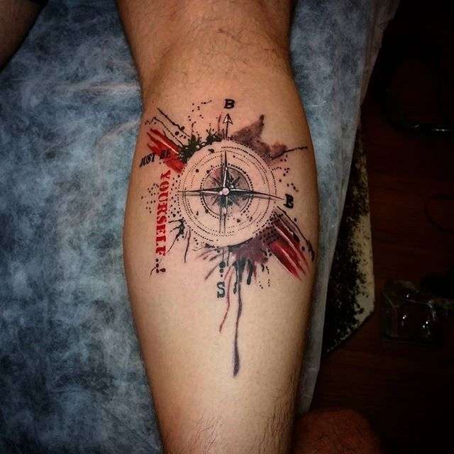 Tatuaje de brújula Trash Polka