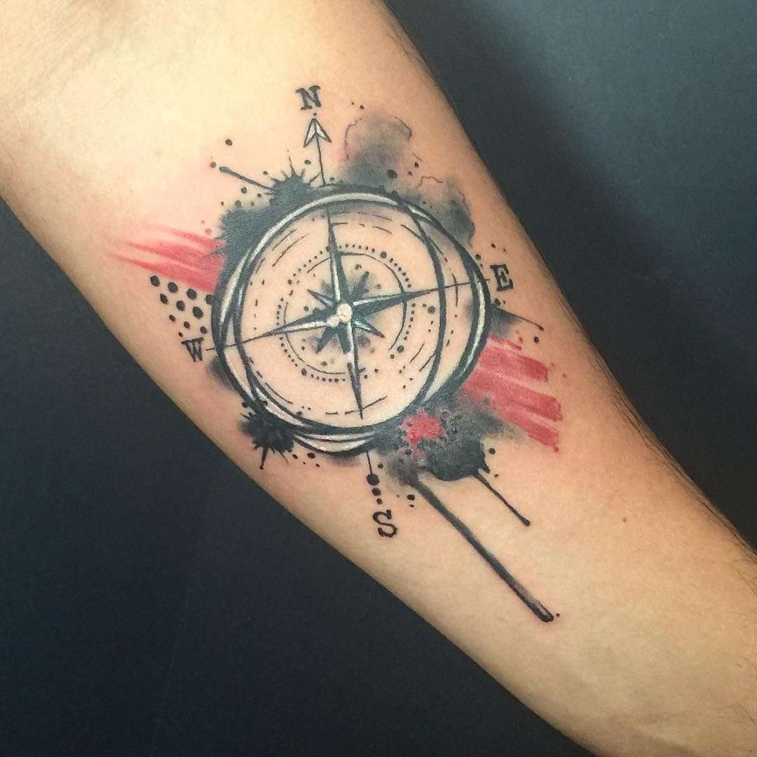 Tatuaje de brújula Trash Polka