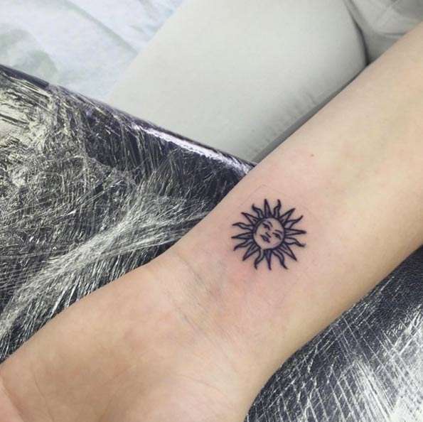 Tatuajes en la muñeca: sol