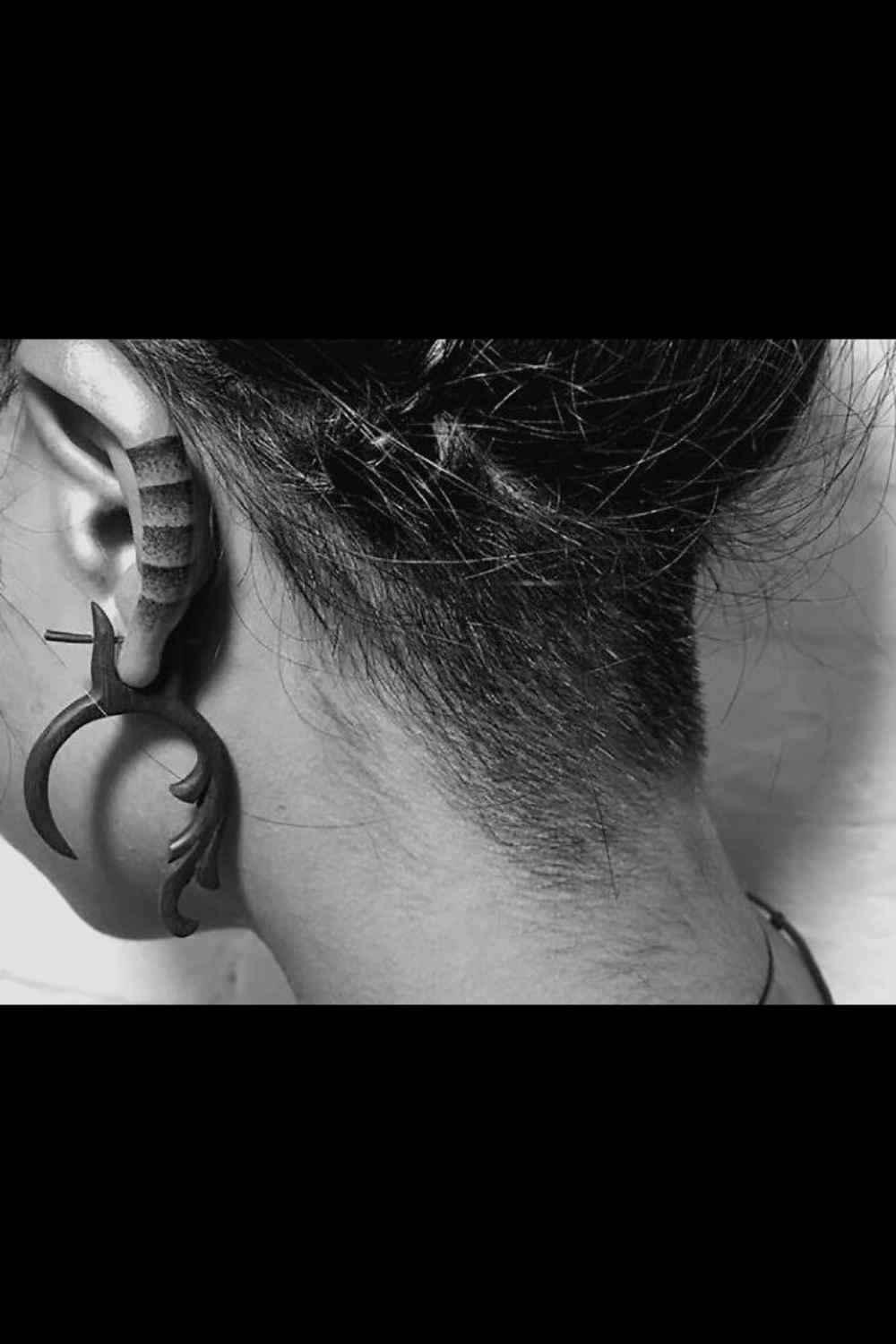 tatuajes en el oído