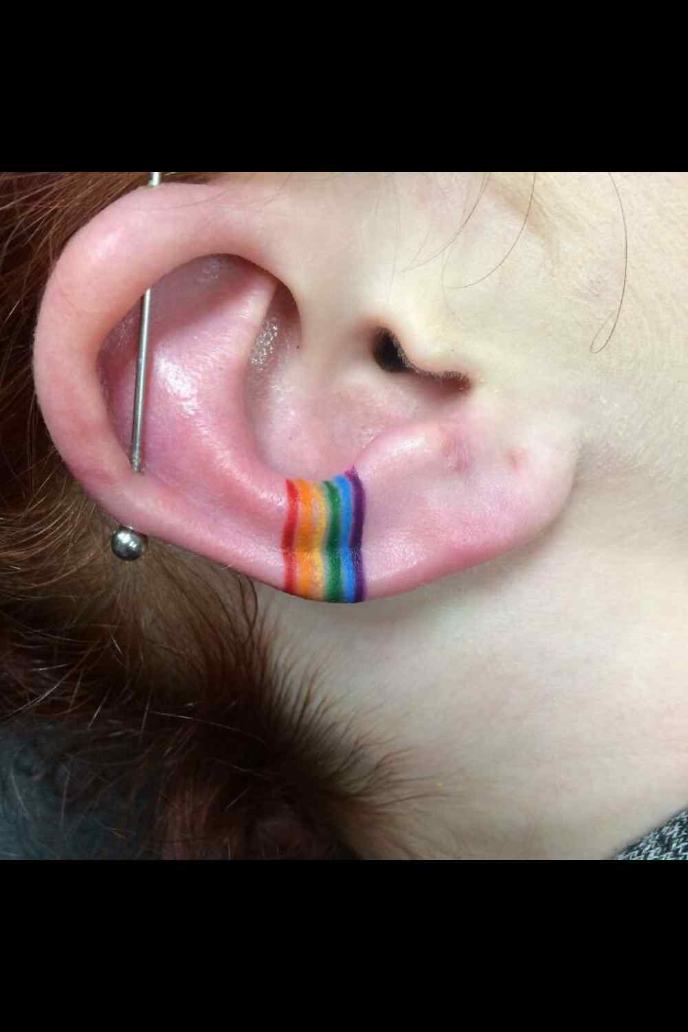 tatuajes en el oído