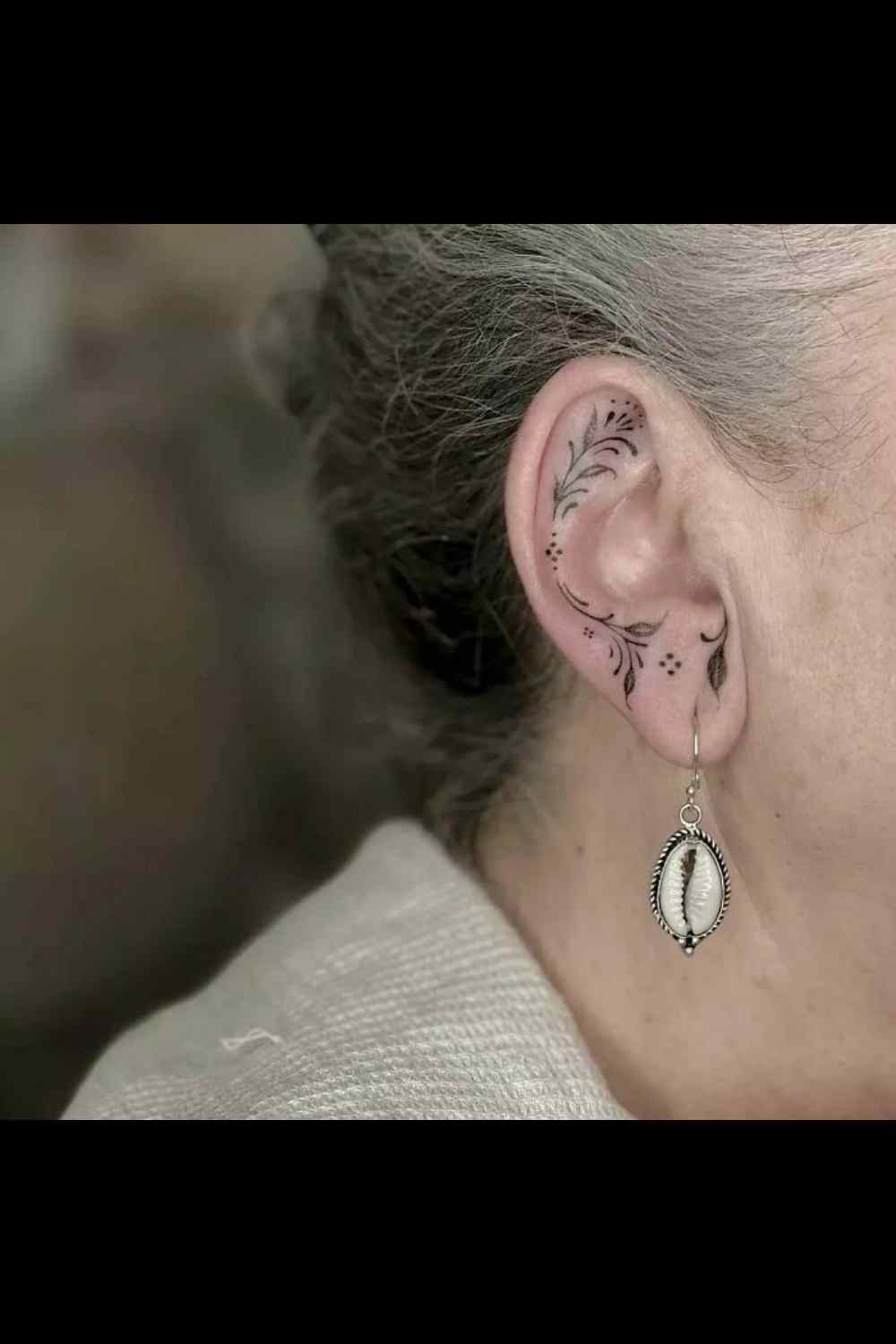 tatuajes en el oído