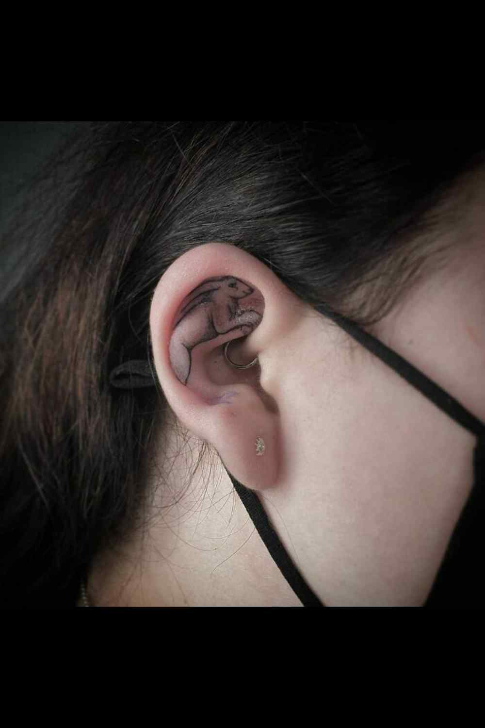 tatuajes en el oído